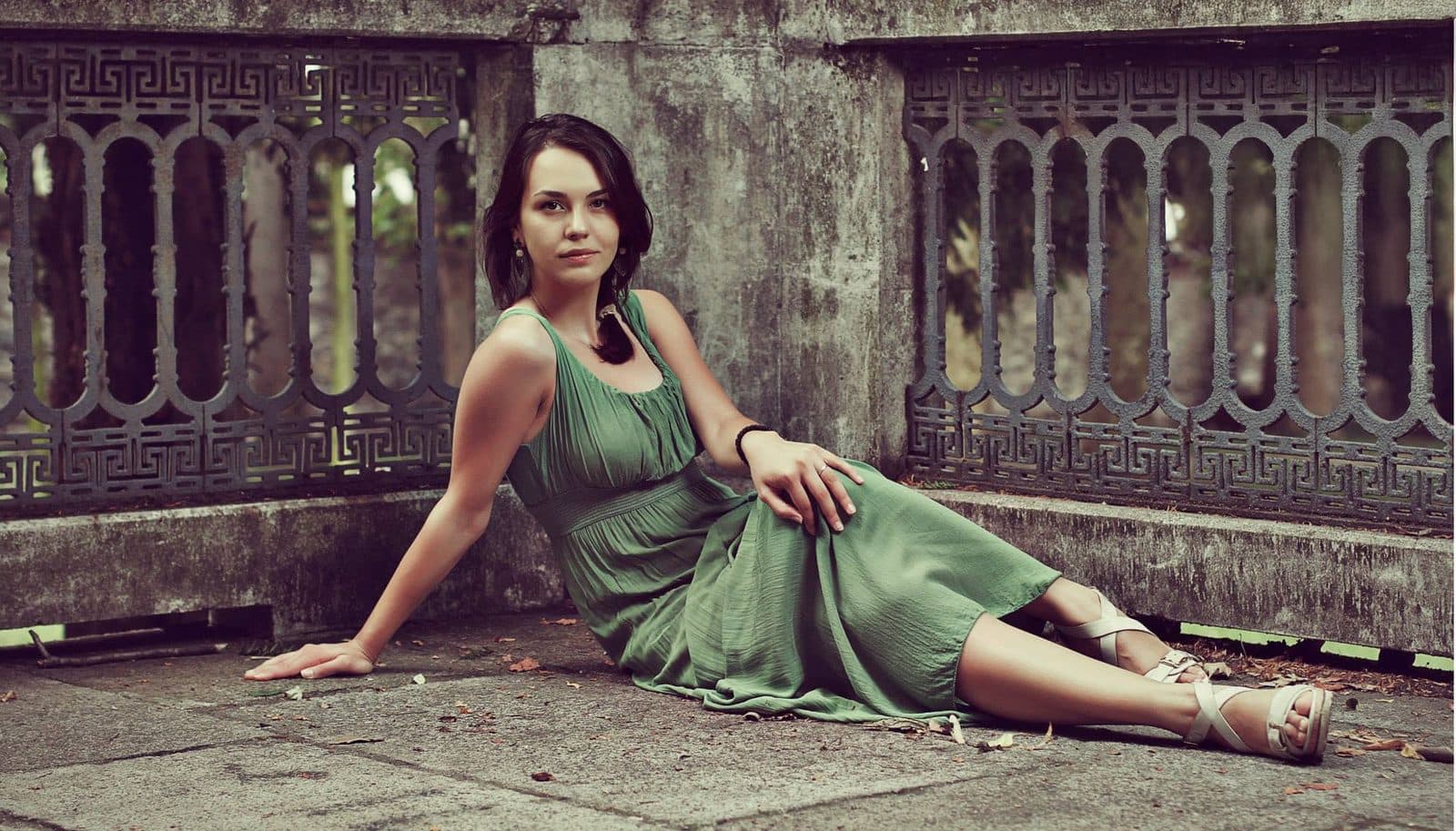 Fashion campaign photograph with lifestyle elements